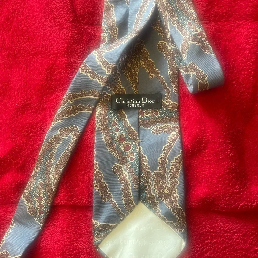 Dior Gray and Gold Paisley Tie